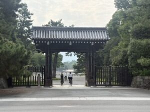 京都御苑の蛤御門