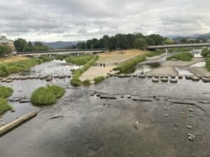 鴨川デルタ｜賀茂川と高野川が合流する場所（京都市左京区・出町柳）