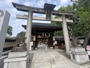 足腰の守り神として知られる護王神社の鳥居