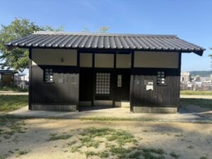 500m地点の公園のトイレ