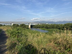 鴨川の終わりあたりから見た川の風景