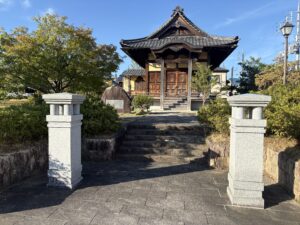 スミス記念堂の外観|彦根城を参考にした和風の礼拝堂
