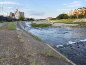 東山橋から先の鴨川