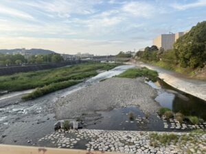 七条大橋から南に見える鴨川