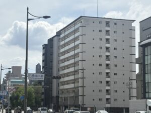 八条油小路の交差点