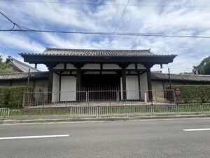 東寺の蓮華門