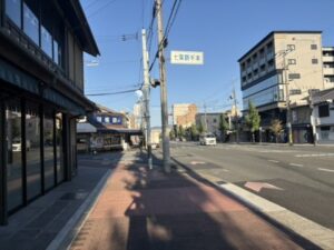 七条新千本の交差点|ここから南へ