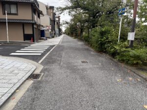 鴨川運河の起点付近・川端通沿い、その横の道