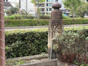 鴨川運河の起点付近・川端通沿い、疏水の石碑