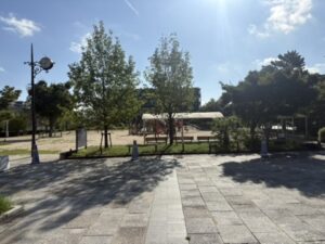 大きな遊具のある公園