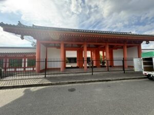三十三間堂の東大門