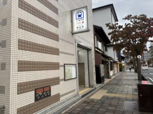 地下鉄東山駅