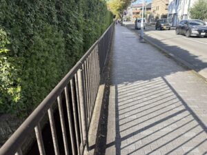 下鴨中通の歩道