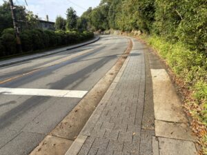 きぬかけの路の上り坂