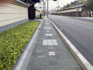 東大路通の歩道