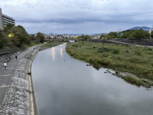 塩小路橋から見た鴨川
