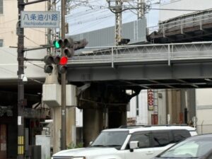 八条油小路の交差点