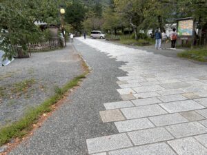 渡月橋へ向かう道