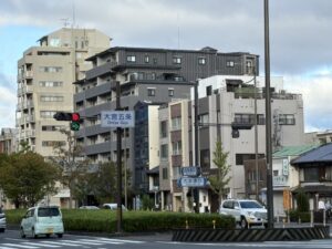 大宮五条の交差点
