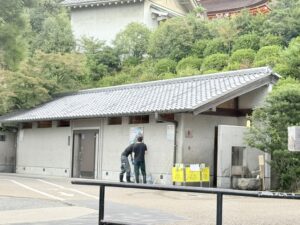 清水寺の境内のトイレ