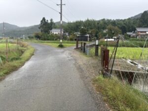 Y字路(ここで引き返した)