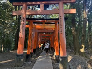三ツ辻から荒木神社への道