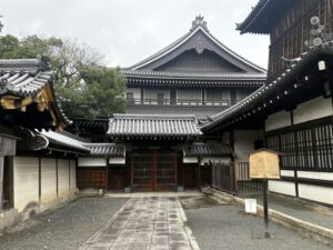 西本願寺の太鼓楼