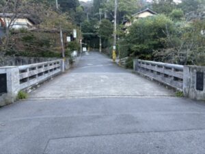 洗心橋の先の道