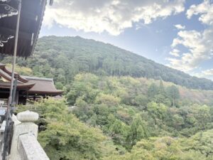 清水寺から見た東山の山